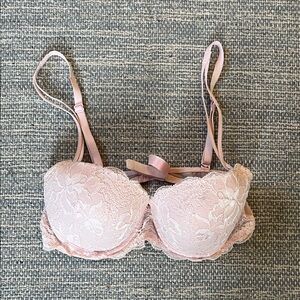 Victoria's Secret Light Pink Blush Lace Push Up Bra Convertible Straps 34C